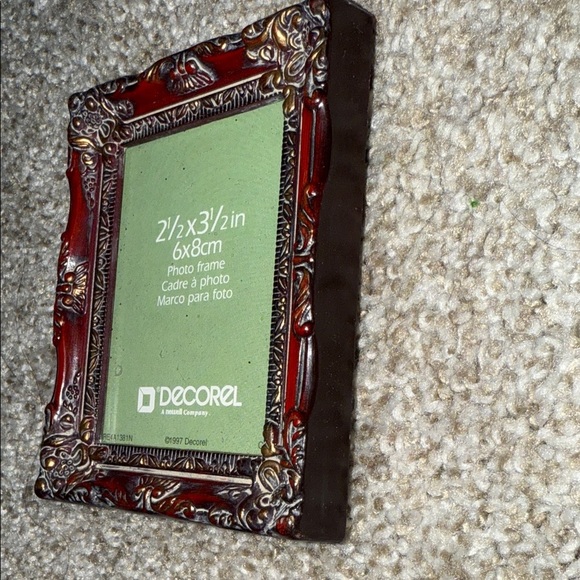 Decorel Vintage 1997 Wooden Ornate Red and Gold Photo Frame - Picture 6 of 7